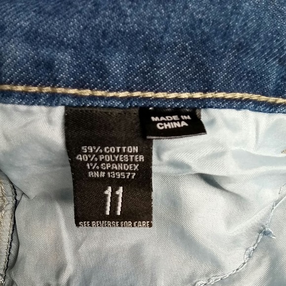 Bonnie Bianca Luscious & Beautiful High-Rise Relax Fit Jeans- 11 - Picture 7 of 7